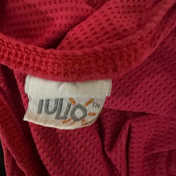 Tulio Mesh Sleeveless T Shirt Small Gently worn 94% polyamide / 6% spandex - Picture 4 of 4